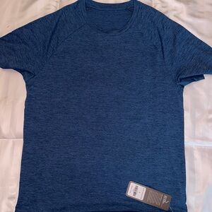 CRZ yoga medium T-shirt